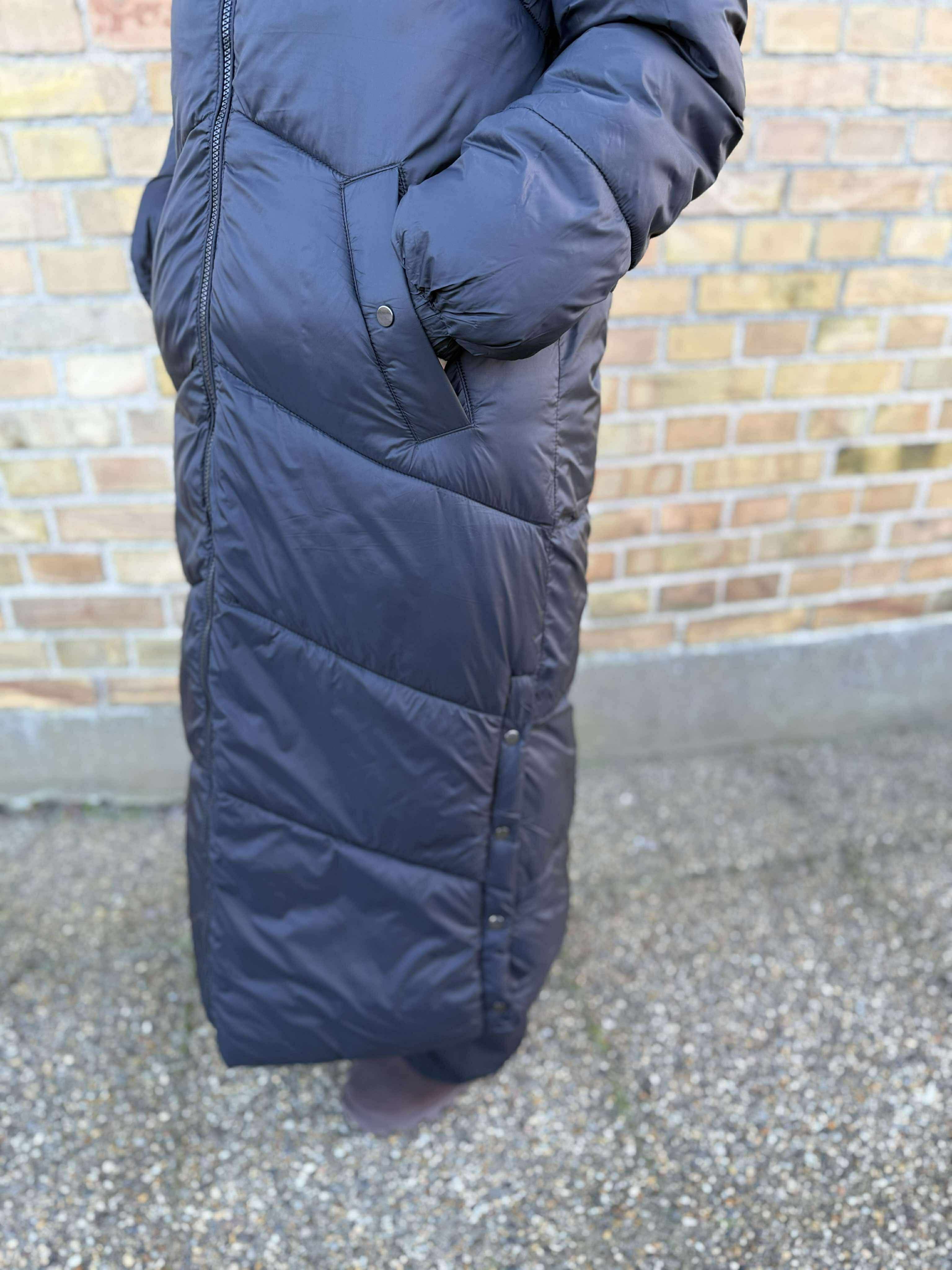 VMUPPSALA Coat - Black